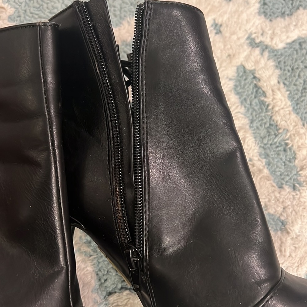 Shoes - Picture 10 of 12
